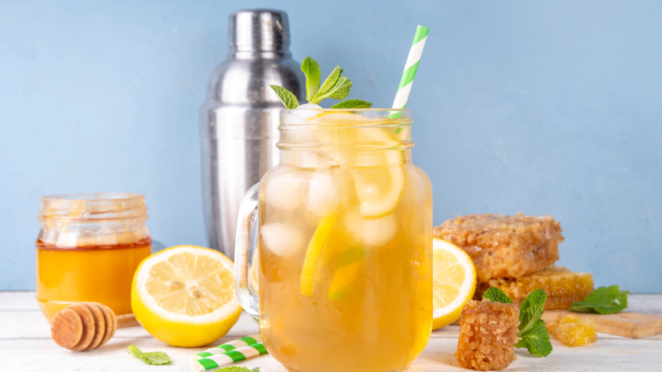 Sip Bright: A Citrus THC-Infused Mocktail for Your Holiday Gatherings